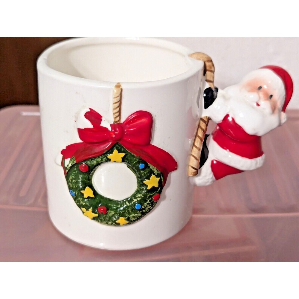 Vintage 1970's Christmas Wreath Coffee Mug Cup Santa Clause Handle 3.5-in Gift